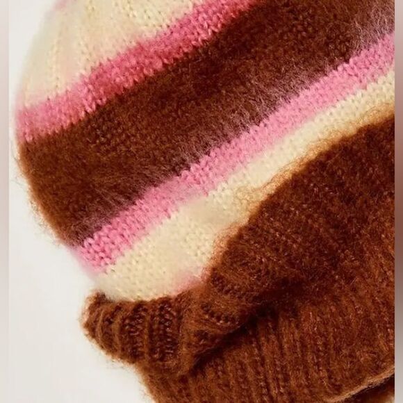 NWT Free People The Groove Stripe Beanie in Candy Stripe - Picture 3 of 4